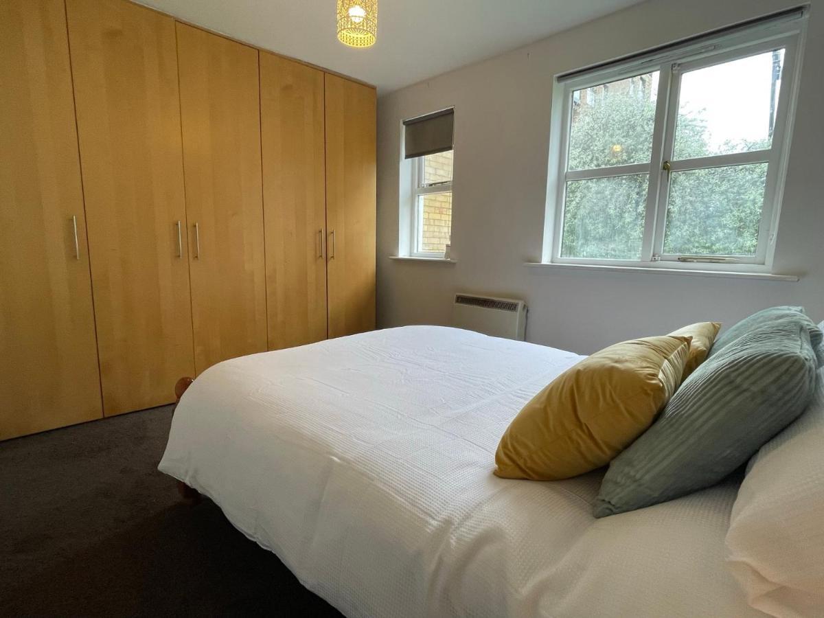 Surrey Docks Se16 Near Canada Water N Easy Access Canary Wharf London Exterior foto