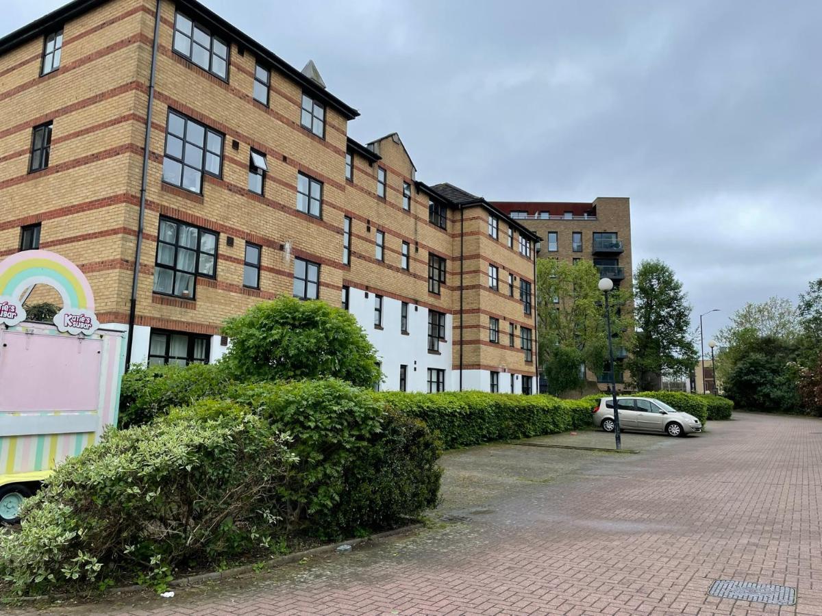 Surrey Docks Se16 Near Canada Water N Easy Access Canary Wharf London Exterior foto