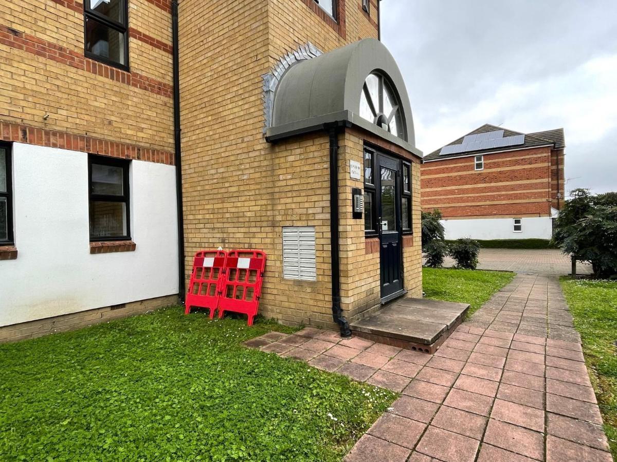Surrey Docks Se16 Near Canada Water N Easy Access Canary Wharf London Exterior foto