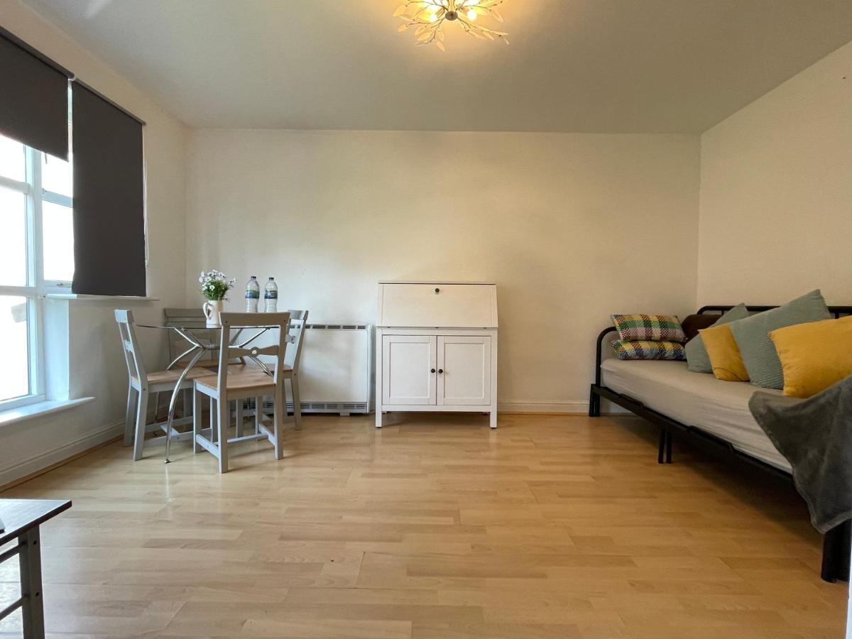 Surrey Docks Se16 Near Canada Water N Easy Access Canary Wharf London Exterior foto